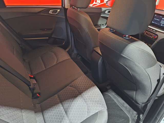 Kia Ceed 1.6 MHEV iMT Drive 100 kW (136 CV)