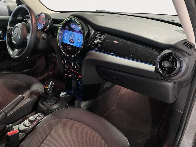 fotoG 7 del MINI MINI Cooper 5 Puertas 100 kW (136 CV) 136cv Gasolina del 2022 en Alicante