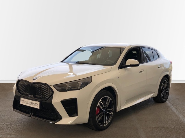 BMW iX2 xDrive30 color Blanco. Año 2025. 230KW(313CV). Eléctrico. En concesionario Proa Premium Palma de Illes Balears