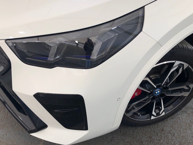 BMW iX2 xDrive30 color Blanco. Año 2025. 230KW(313CV). Eléctrico. En concesionario Proa Premium Palma de Illes Balears