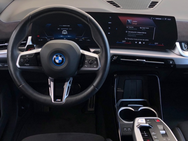 BMW iX2 xDrive30 color Blanco. Año 2025. 230KW(313CV). Eléctrico. En concesionario Proa Premium Palma de Illes Balears