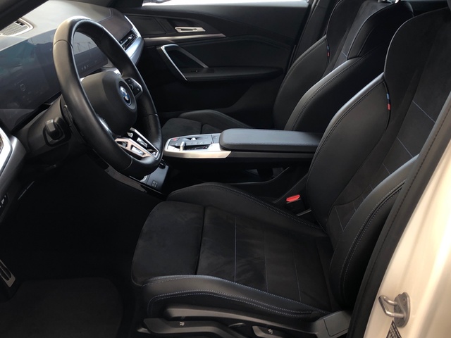 BMW iX2 xDrive30 color Blanco. Año 2025. 230KW(313CV). Eléctrico. En concesionario Proa Premium Palma de Illes Balears