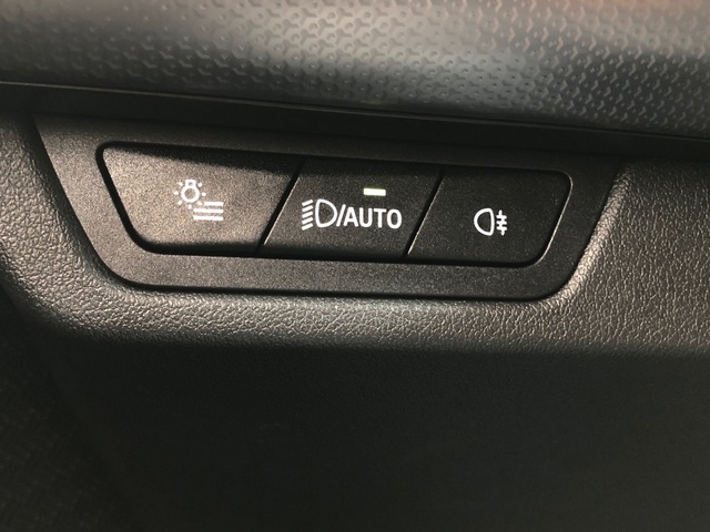 BMW iX2 xDrive30 color Blanco. Año 2025. 230KW(313CV). Eléctrico. En concesionario Proa Premium Palma de Illes Balears