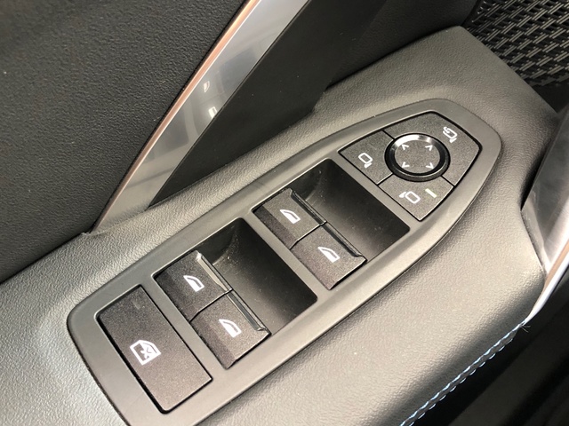 BMW iX2 xDrive30 color Blanco. Año 2025. 230KW(313CV). Eléctrico. En concesionario Proa Premium Palma de Illes Balears