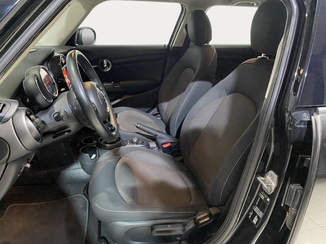 fotoG 10 del MINI MINI Cooper 5 Puertas One 75 kW (102 CV) 102cv Gasolina del 2020 en Alicante