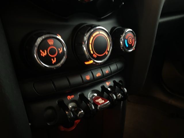 fotoG 13 del MINI MINI Cooper 5 Puertas One 75 kW (102 CV) 102cv Gasolina del 2020 en Alicante