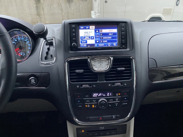 Lancia Voyager 2.8 CRD PLATINUM 130 kW (177 CV)