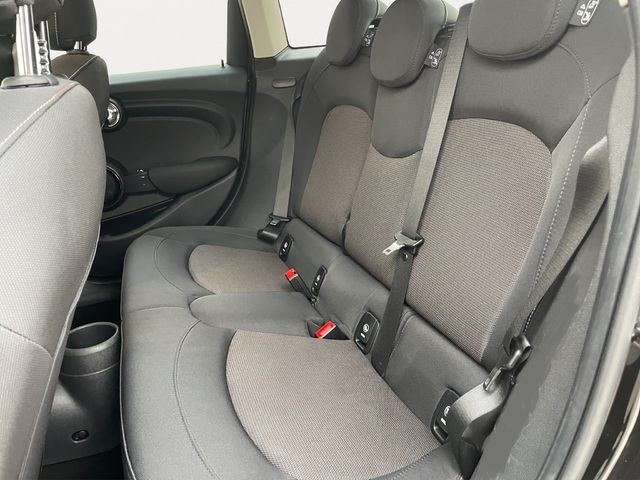 fotoG 8 del MINI MINI Cooper 5 Puertas 100 kW (136 CV) 136cv Gasolina del 2020 en Alicante