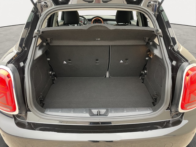 fotoG 10 del MINI MINI Cooper 5 Puertas 100 kW (136 CV) 136cv Gasolina del 2020 en Alicante