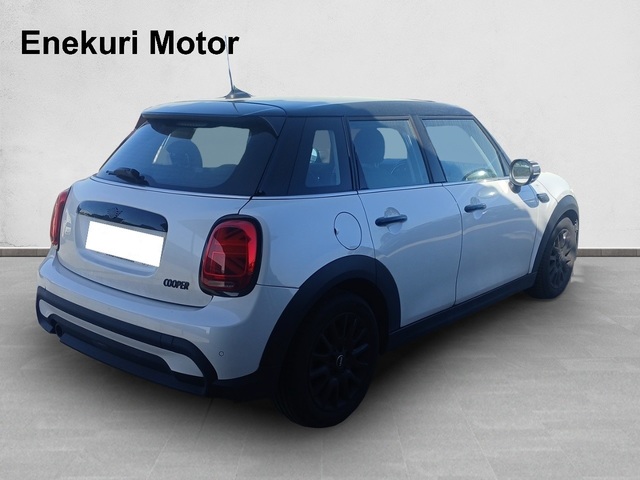 fotoG 3 del MINI MINI Cooper 5 Puertas 100 kW (136 CV) 136cv Gasolina del 2023 en Vizcaya