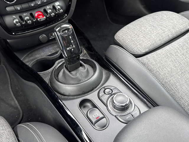 fotoG 12 del MINI MINI Clubman Cooper 100 kW (136 CV) 136cv Gasolina del 2021 en Madrid