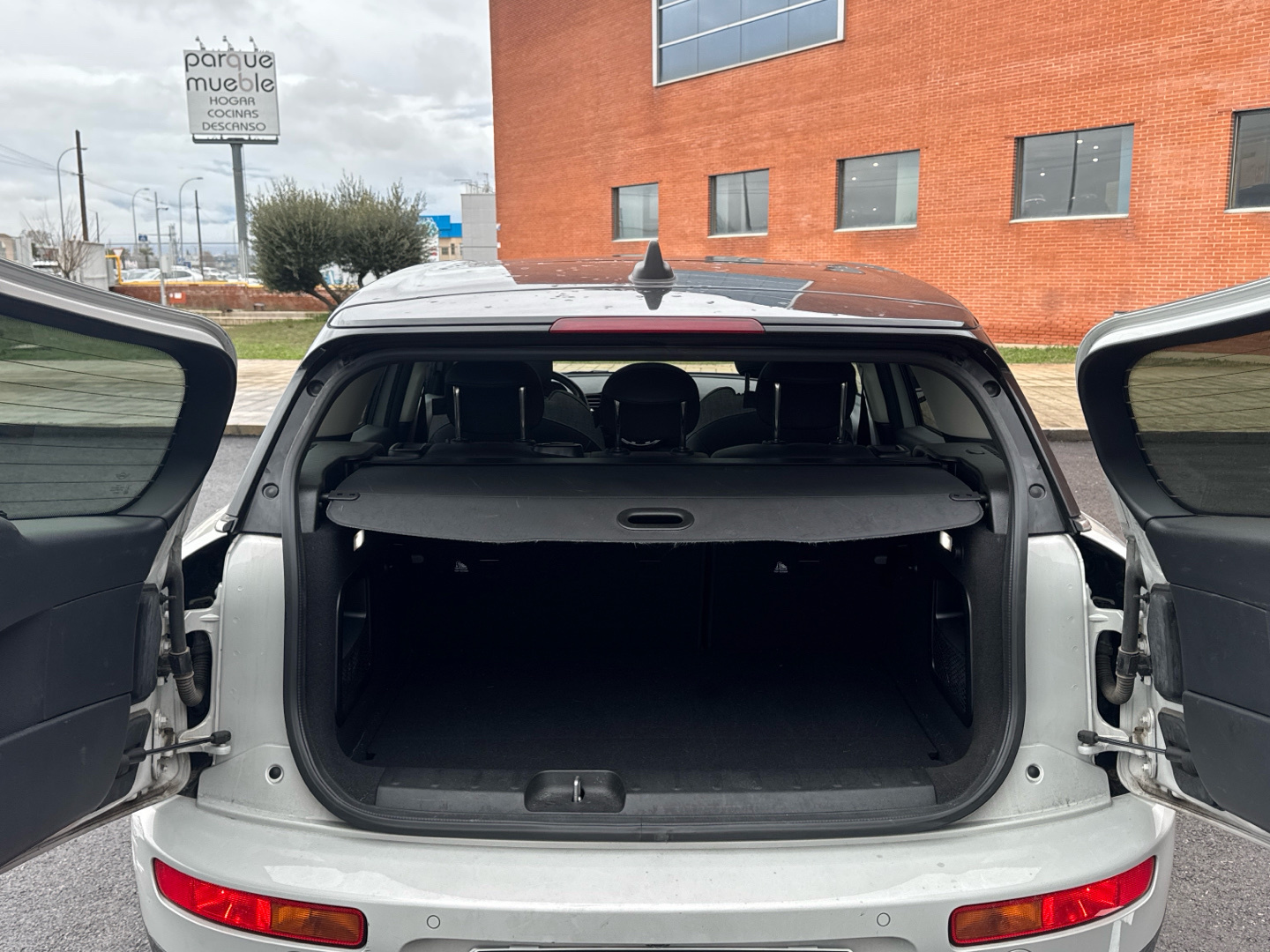 fotoG 9 del MINI MINI Clubman Cooper 100 kW (136 CV) 136cv Gasolina del 2021 en Madrid