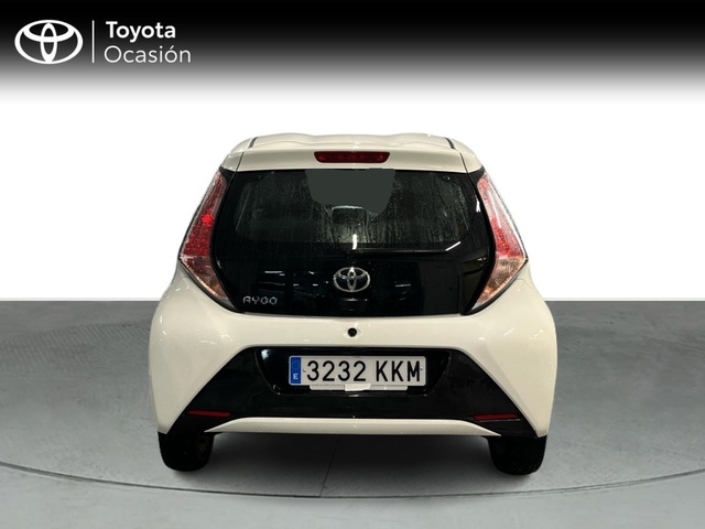 Toyota Aygo 1.0 70 x-play 51 kW (69 CV)