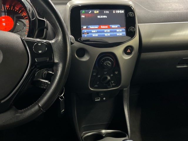 Toyota Aygo 1.0 70 x-play 51 kW (69 CV)