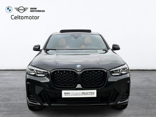 Fotos de BMW X4 xDrive20d color Negro. Año 2025. 140KW(190CV). Diésel. En concesionario Celtamotor Vigo de Pontevedra