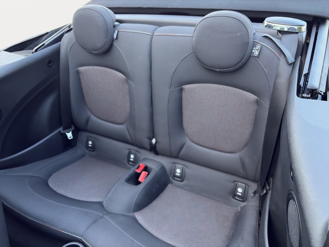 fotoG 8 del MINI MINI Cooper Cabrio D 85 kW (116 CV) 116cv Diésel del 2018 en Alicante