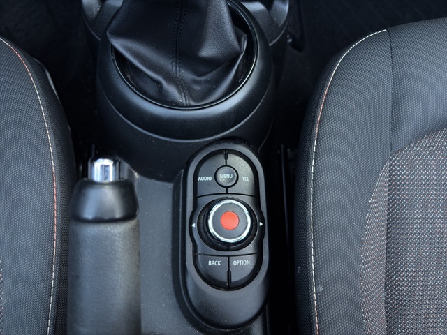 fotoG 17 del MINI MINI Cooper Cabrio D 85 kW (116 CV) 116cv Diésel del 2018 en Alicante