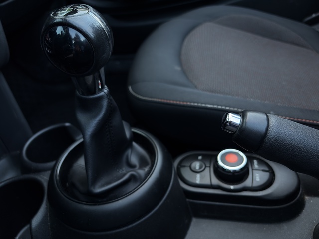 fotoG 18 del MINI MINI Cooper Cabrio D 85 kW (116 CV) 116cv Diésel del 2018 en Alicante