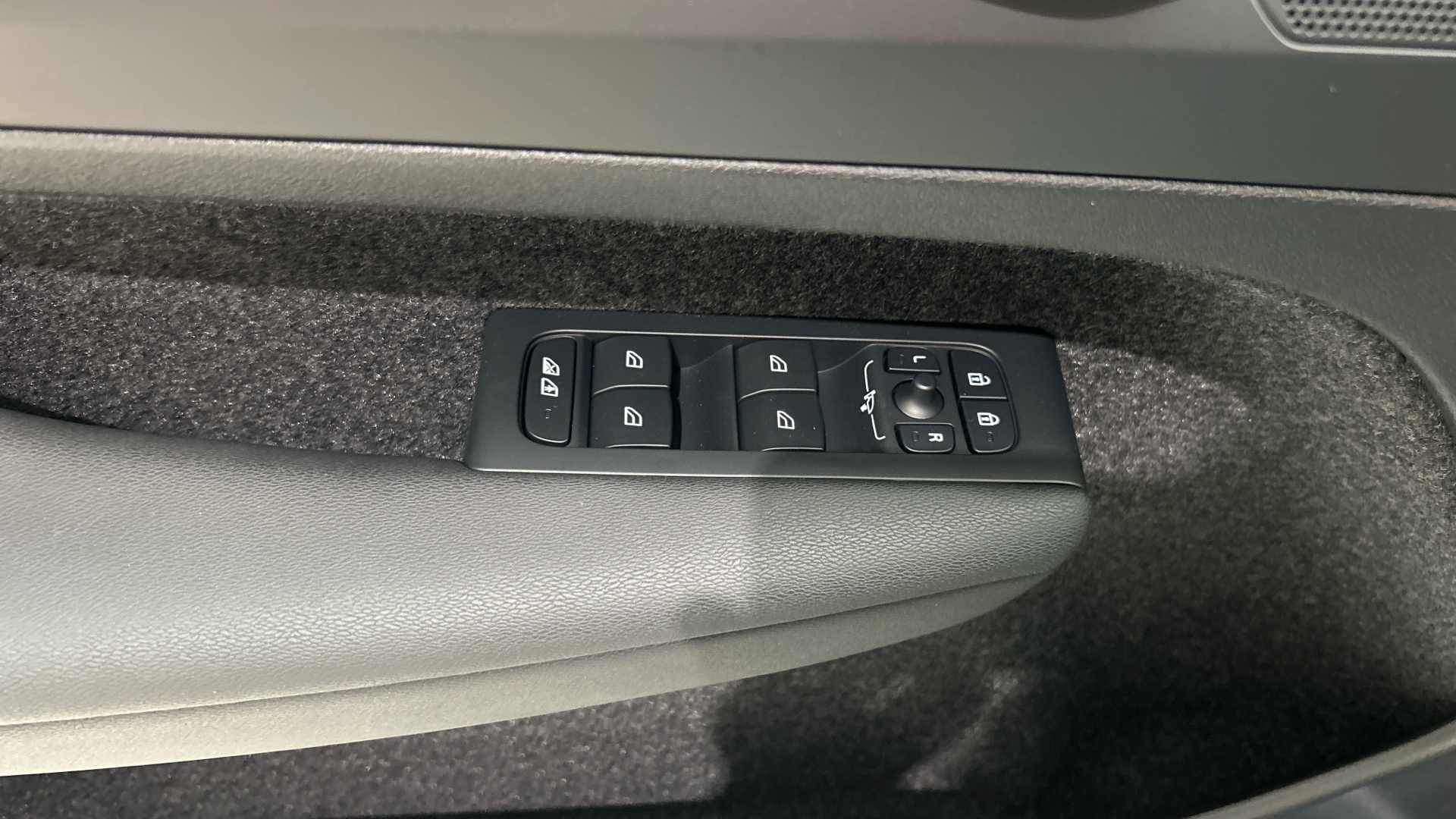 Volvo XC40 segunda mano 98082932 - 34