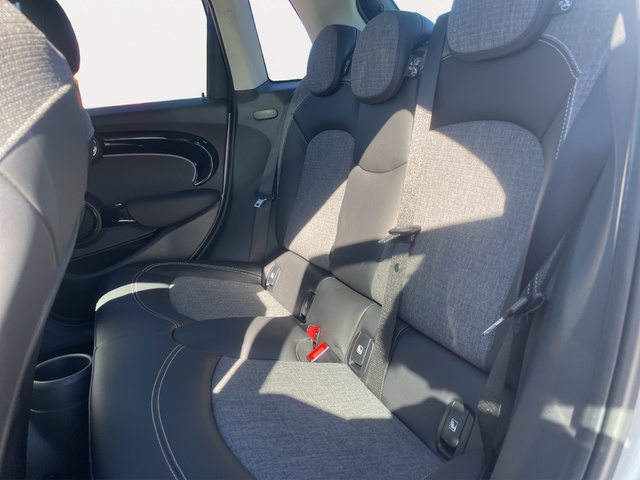 fotoG 8 del MINI MINI Cooper 5 Puertas 100 kW (136 CV) 136cv Gasolina del 2024 en Alicante