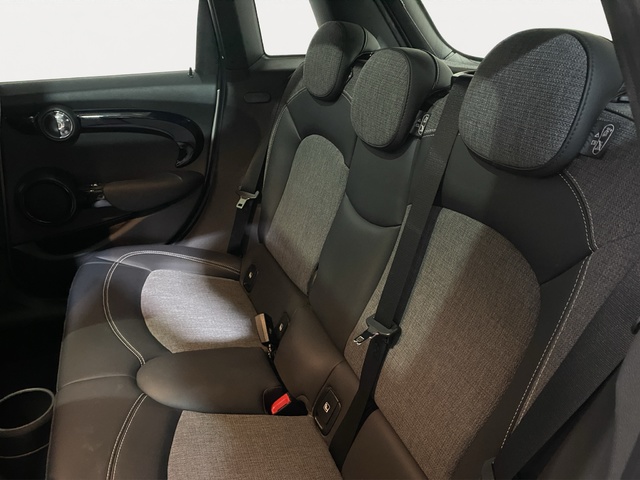 fotoG 8 del MINI MINI Cooper 5 Puertas 100 kW (136 CV) 136cv Gasolina del 2022 en Alicante