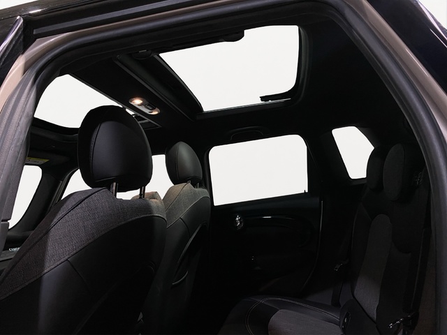 fotoG 11 del MINI MINI Cooper 5 Puertas 100 kW (136 CV) 136cv Gasolina del 2022 en Alicante