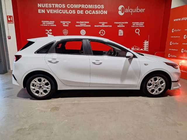 Kia Ceed 1.6 MHEV iMT Drive 100 kW (136 CV)