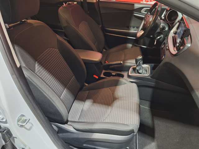 Kia Ceed 1.6 MHEV iMT Drive 100 kW (136 CV)