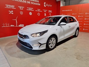 Kia Ceed 1.6 MHEV de segunda mano