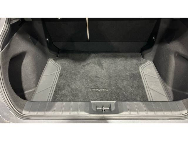 Lexus LBX 1.5 HEV Elegant 100 kW (136 CV)