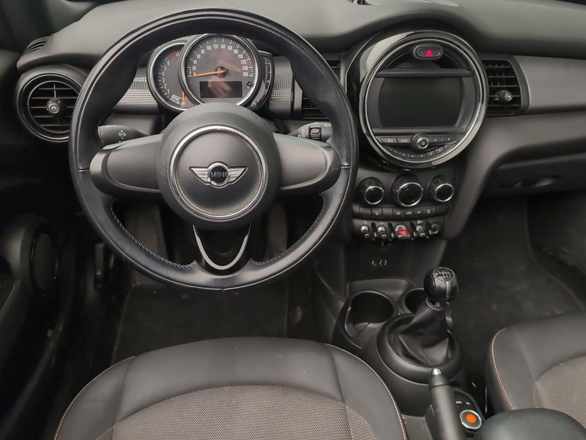 fotoG 10 del MINI MINI Cooper Cabrio 100 kW (136 CV) 136cv Gasolina del 2018 en Málaga