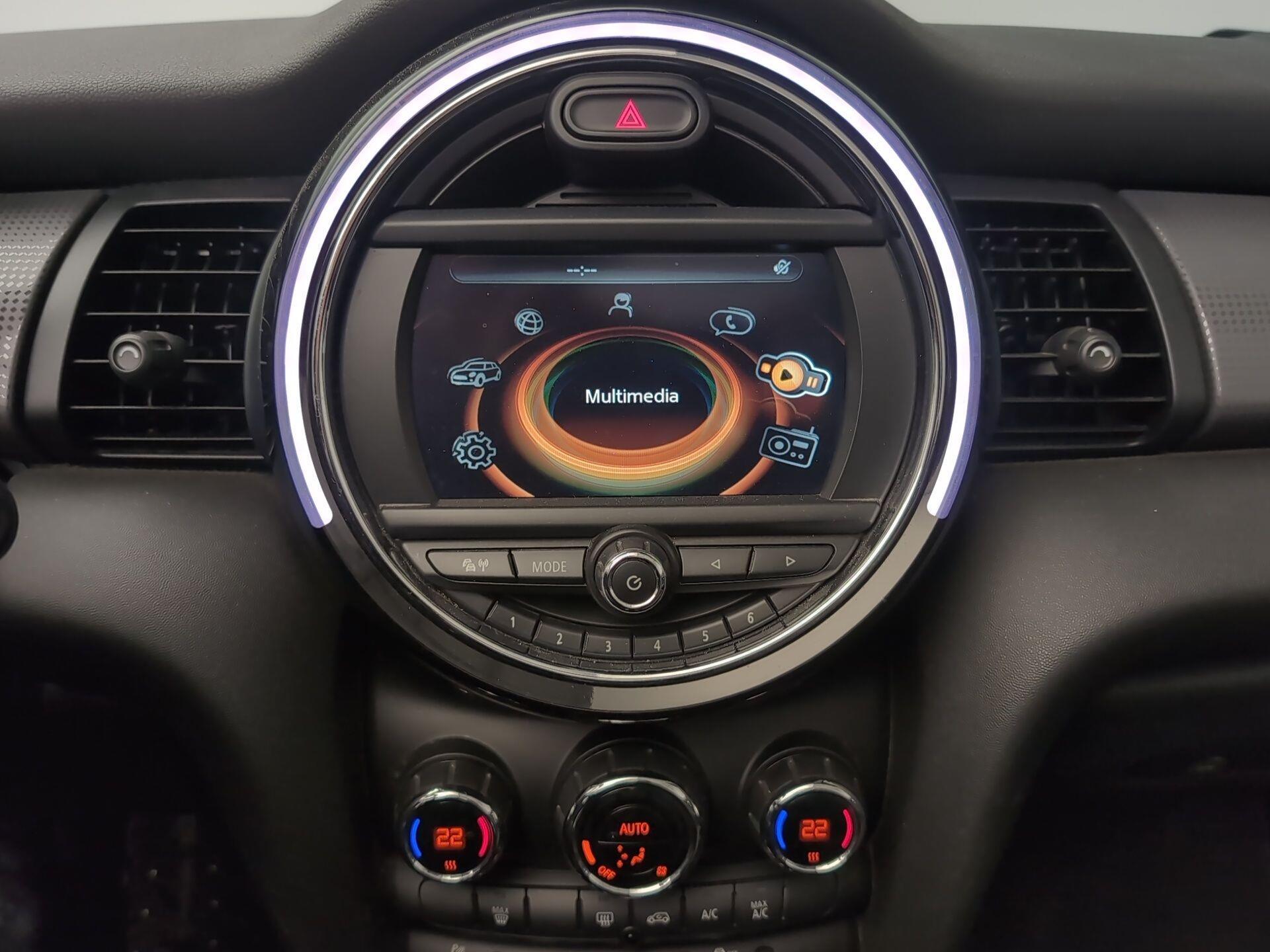 fotoG 15 del MINI MINI Cooper Cabrio 100 kW (136 CV) 136cv Gasolina del 2018 en Málaga