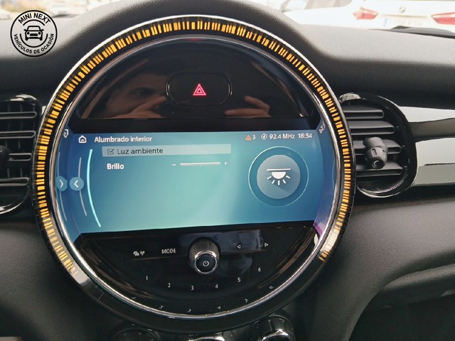 fotoG 30 del MINI MINI Cooper 5 Puertas 100 kW (136 CV) 136cv Gasolina del 2022 en Toledo