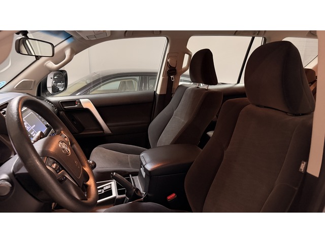 Toyota Land Cruiser 2.8 D-4D GX 150 kW (204 CV)