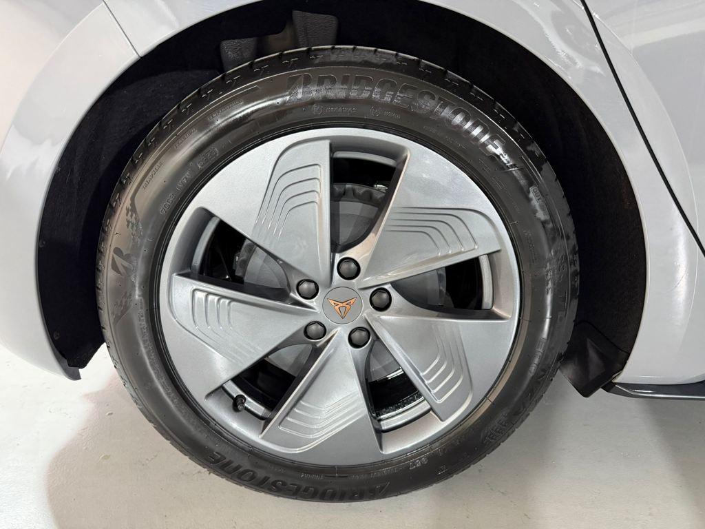 62 kWh 150 kW (204 CV)