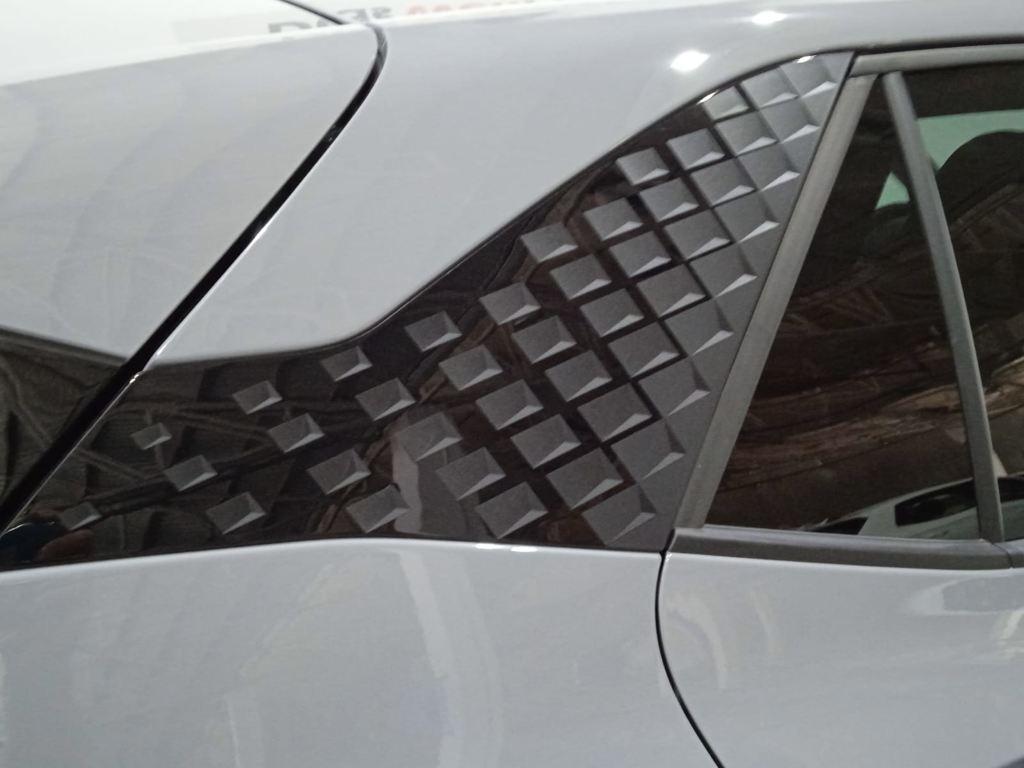 62 kWh 150 kW (204 CV)