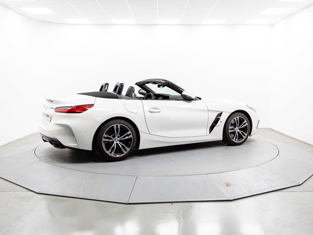 BMW Z4 M40i Cabrio color Blanco. Año 2025. 250KW(340CV). Gasolina. En concesionario Móvil Begar Alicante de Alicante