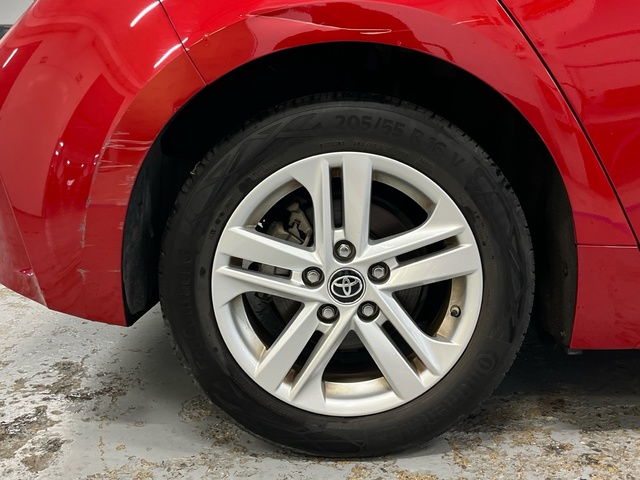 Toyota Corolla 1.8 125 Híbrido Active Tech E-CVT 90 kW (122 CV)