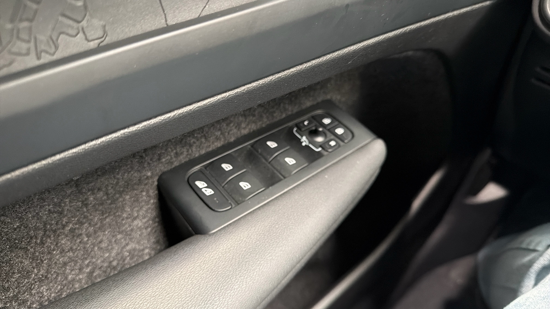 Volvo XC40 segunda mano 100111911 - 19