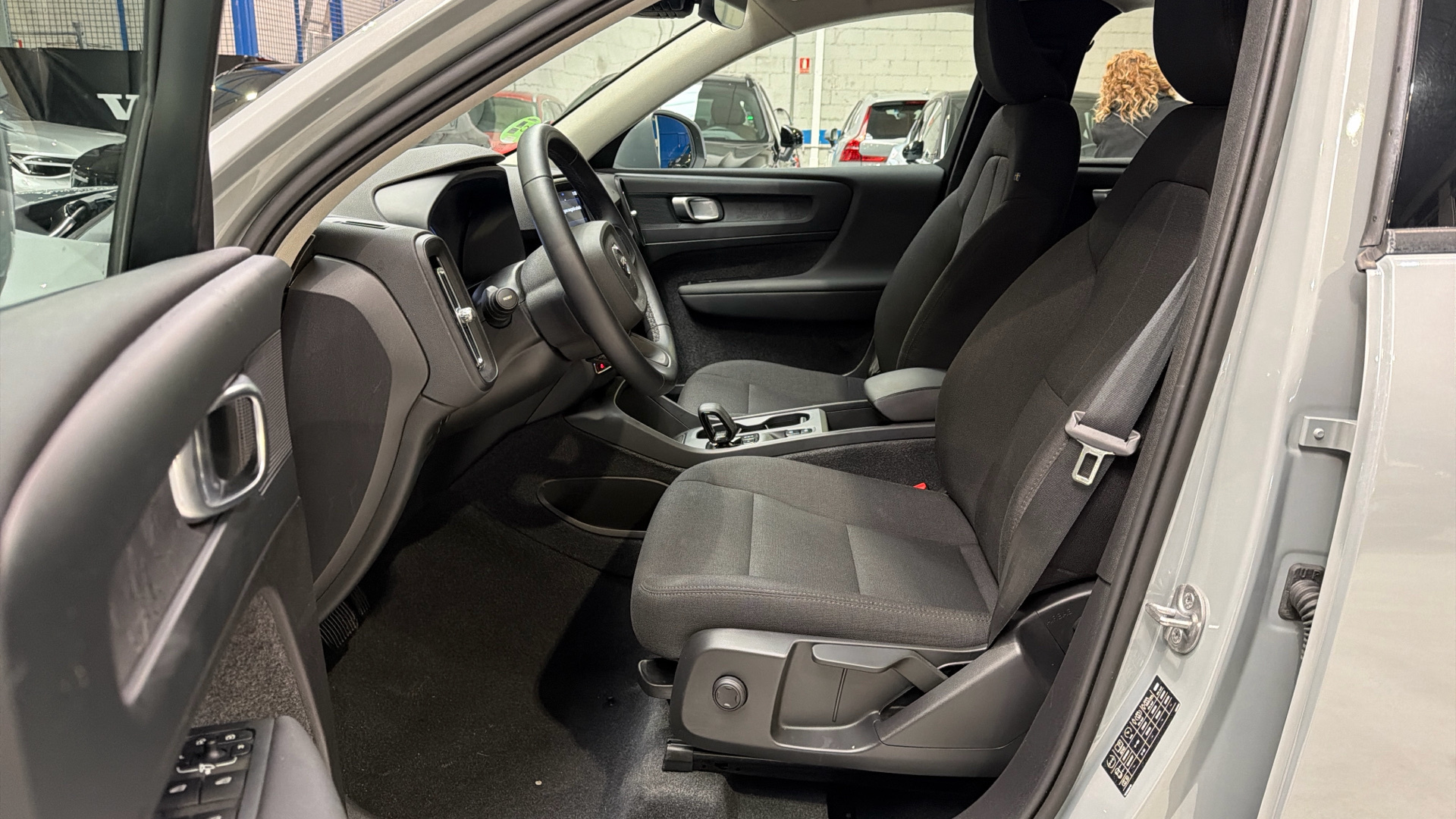 Volvo XC40 segunda mano 100111911 - 42