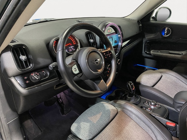 fotoG 10 del MINI MINI Countryman Cooper 100 kW (136 CV) 136cv Gasolina del 2022 en Alicante