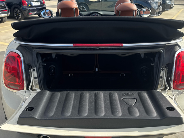 fotoG 9 del MINI MINI Cooper Cabrio 100 kW (136 CV) 136cv Gasolina del 2020 en Madrid