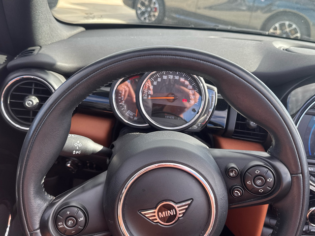 fotoG 10 del MINI MINI Cooper Cabrio 100 kW (136 CV) 136cv Gasolina del 2020 en Madrid