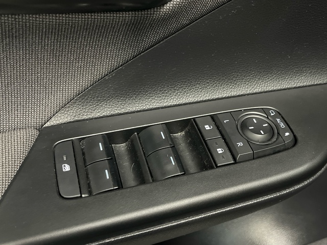 Toyota C-HR 1.8 Advance Hybrid 103 kW (140 CV)