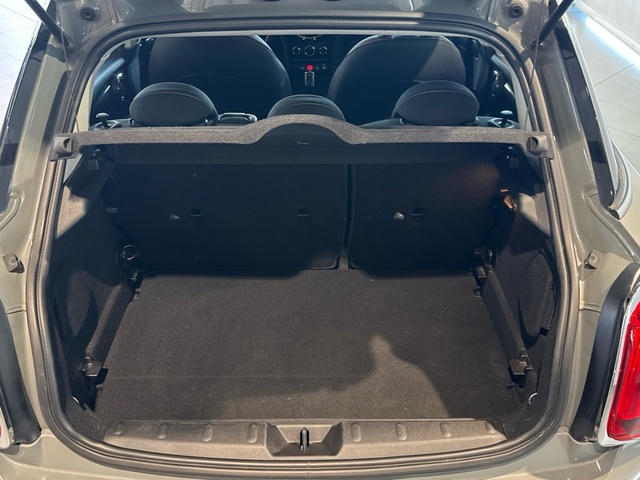 fotoG 13 del MINI MINI Cooper 5 Puertas 100 kW (136 CV) 136cv Gasolina del 2022 en Burgos