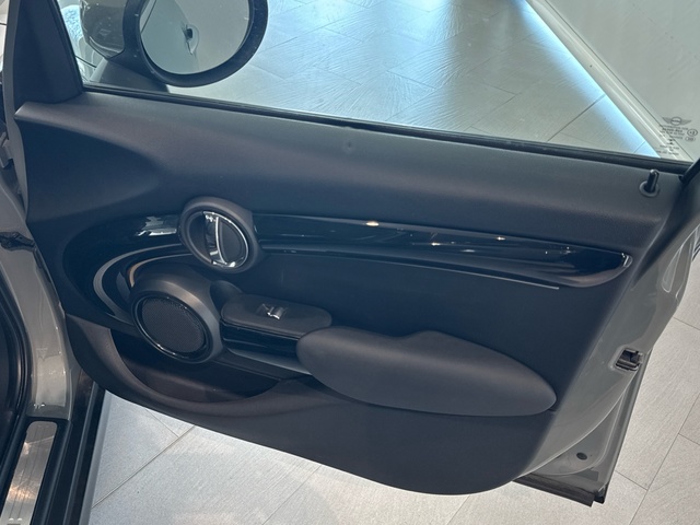 fotoG 14 del MINI MINI Cooper 5 Puertas 100 kW (136 CV) 136cv Gasolina del 2022 en Burgos