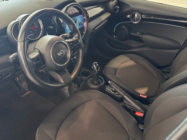 fotoG 16 del MINI MINI Cooper 5 Puertas 100 kW (136 CV) 136cv Gasolina del 2022 en Burgos