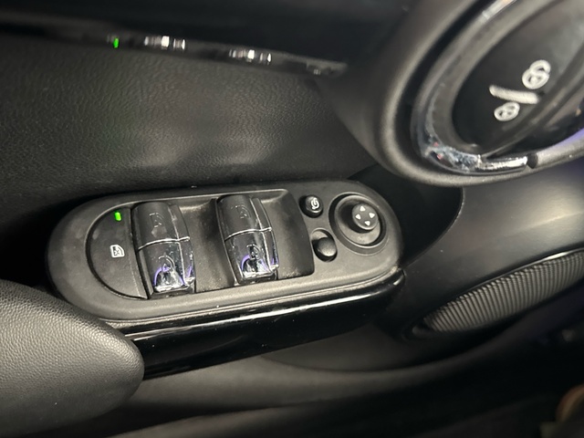 fotoG 23 del MINI MINI Cooper 5 Puertas 100 kW (136 CV) 136cv Gasolina del 2022 en Burgos