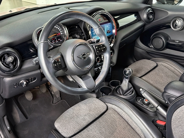 fotoG 14 del MINI MINI Cooper 100 kW (136 CV) 136cv Gasolina del 2022 en Asturias