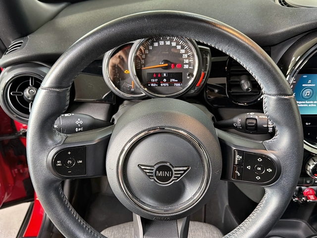 fotoG 15 del MINI MINI Cooper 100 kW (136 CV) 136cv Gasolina del 2022 en Asturias